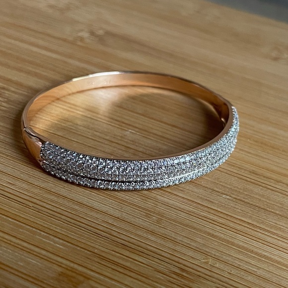Bangle bracelet - Picture 10 of 10